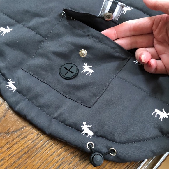 New LuvGear Cold Alert reversible pet jacket. Sz L. Gray with little white moose - Picture 14 of 16